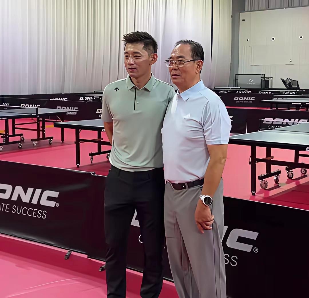 日本乒乓球队完胜波兰乒乓球队,张继科统治全场 日本乒乓球队完胜波兰乒乓球队,张继科统治全场