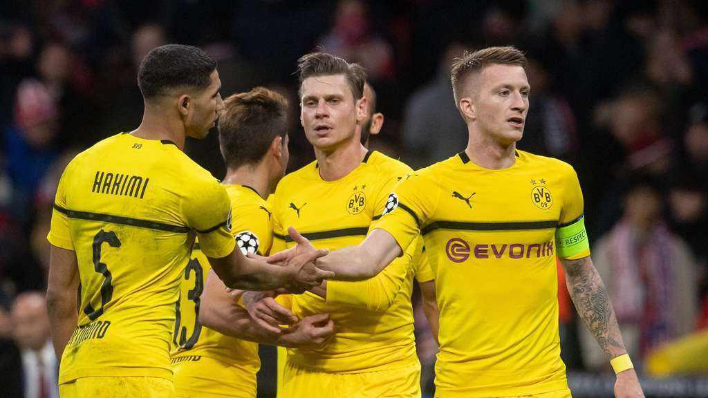 包含杜塞尔多夫客场不敌波鸿，战绩堪忧的词条