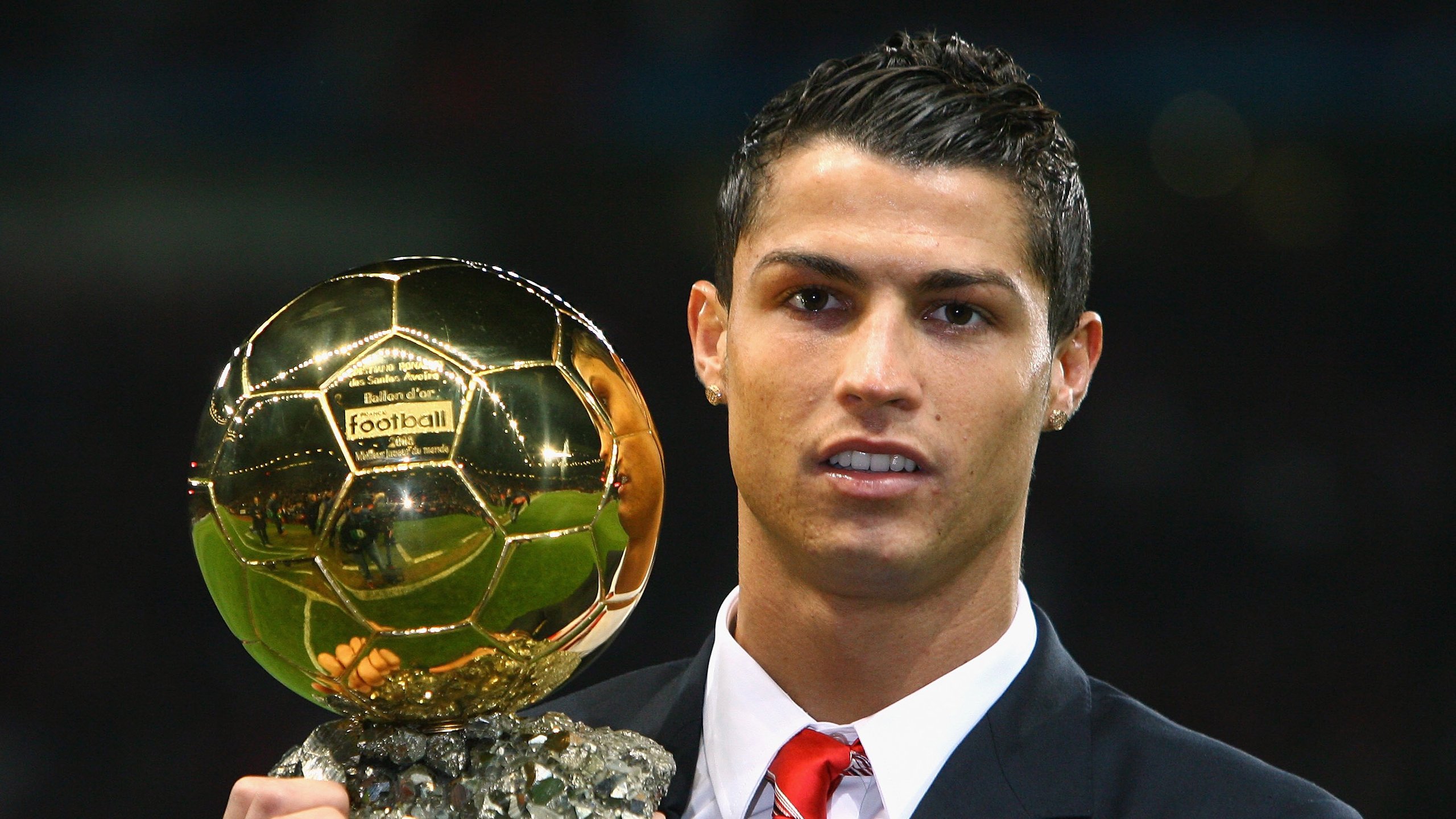 格列兹曼用实力打破质疑，塞内加尔铁血防守让巴拉圭窒息